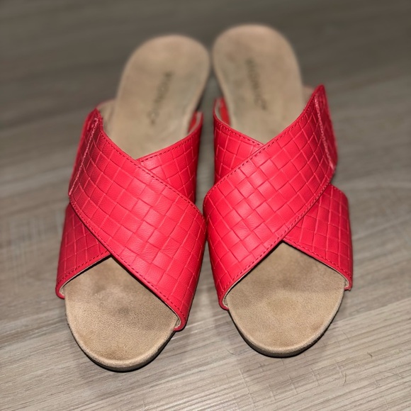 Women's ‎ Slide Sandals - Picture 1 of 8